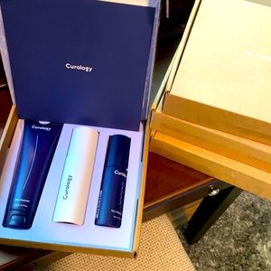 4 boxes of Curology!